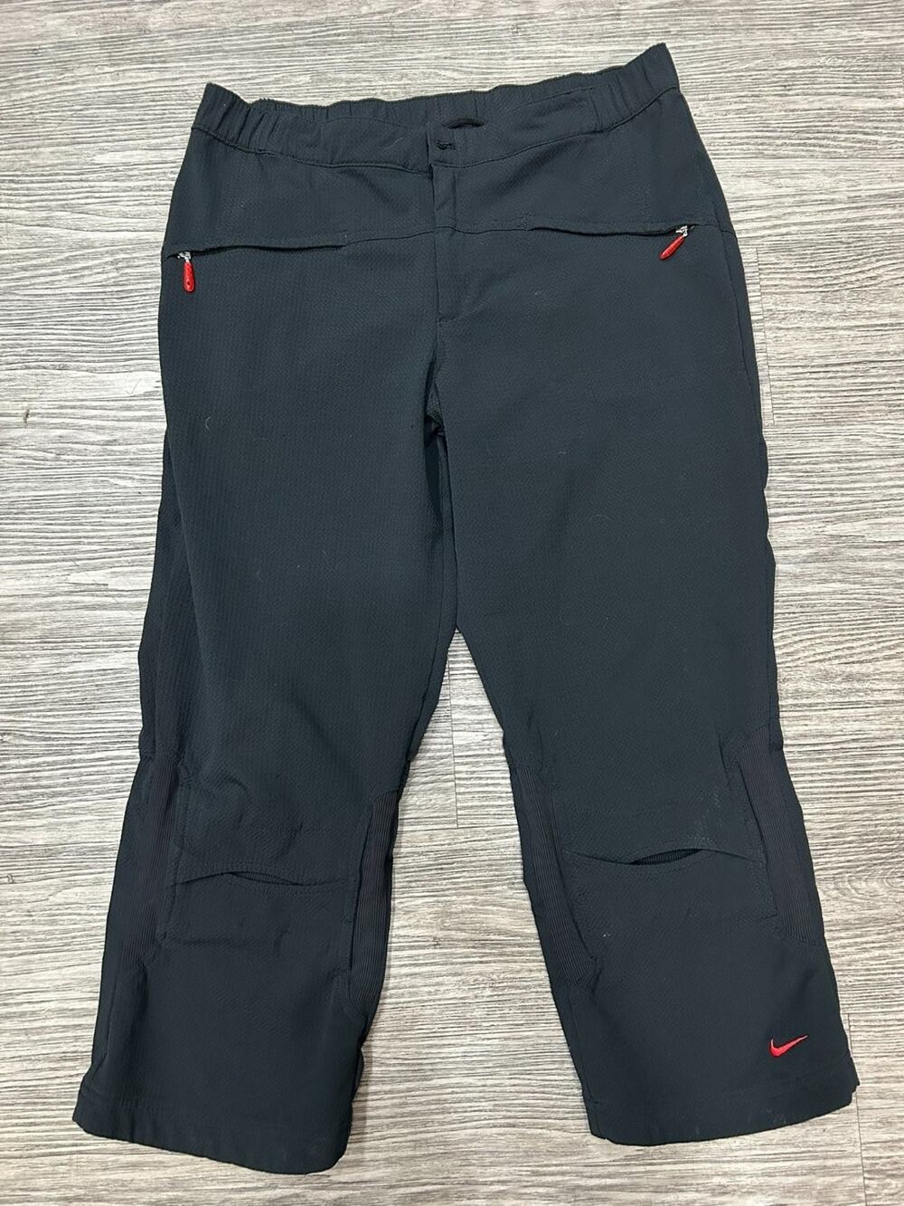 Nike Sphere Dry Womens M 8-10 Capri Pants Black Cropped Running Hiking Vented